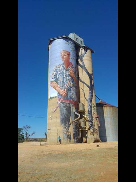Photo: Silo painted mural